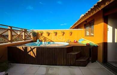 Imagem: A casa em condomínio possui 3 Dormitórios, 4 Banheiros, 2