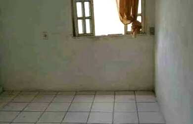 Imagem: A casa possui 1 Dormitório, 1 Banheiro e está localizado