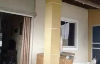 Imagem: A casa em condomínio possui 3 Dormitórios, 2 Banheiros, 2