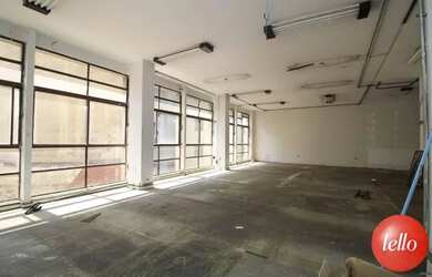 Imagem: O depósito possui 200m² de Área e está localizado em Centro