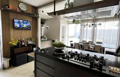 Imagem: A casa em condomínio possui 3 Dormitórios, 5 Banheiros, 4