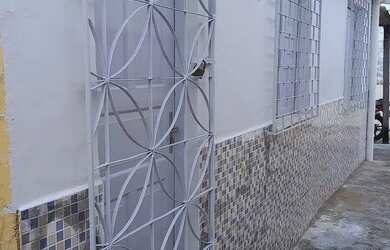 Imagem: A casa possui 1 Dormitório e 1 Banheiro e está localizado