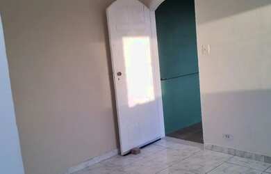 Imagem 11: Casa semi independente. Área de serviço, 1 Banheiroe1 Dormitório