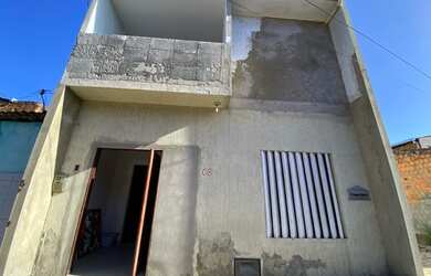 Imagem: A casa possui 3 Dormitórios, 3 Banheiros e está localizado