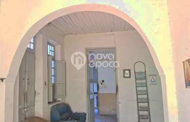 Imagem: A casa possui 2 Dormitórios, 2 Banheiros, 1 Vaga na garagem