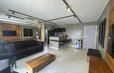 Imagem: O studio possui 1 Dormitório, 2 Banheiros, 2 Vagas na garagem