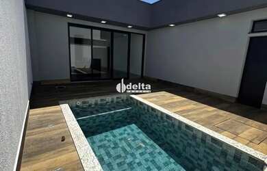 Imagem: A casa em condomínio à venda possui 3 Dormitórios, 4 Banheiros