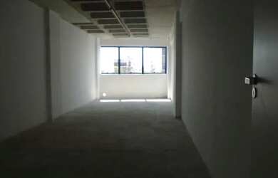 Imagem: O depósito possui 2 Vagas na garagem, 37m² de Área e está