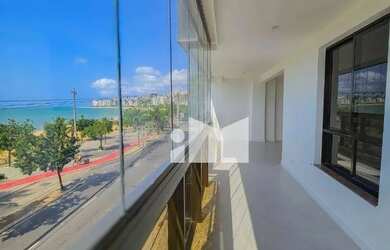 Imagem: O apartamento possui 4 Dormitórios, 3 Banheiros, 2 Vagas na