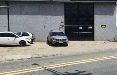 Imagem: O depósito possui 700m² de Área e está localizado em Jardim