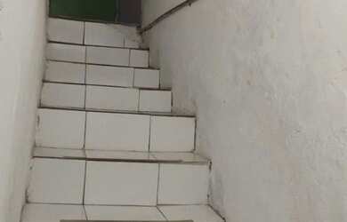 Imagem: A casa possui 2 Dormitórios, 1 Banheiro e está localizado