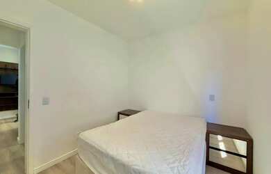 Imagem 13: Apto 02 quartos, mobiliado, box para carro. Ed com elevador, junto a Praça Flávio Boianovs