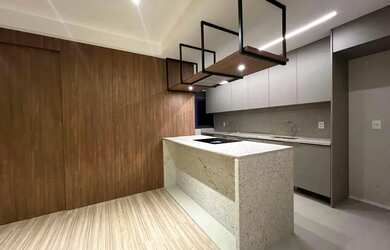 Imagem: O apartamento possui 2 Dormitórios, 2 Banheiros, 2 Vagas na