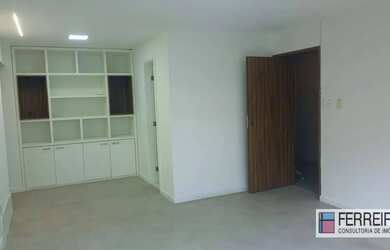 Imagem: O depósito possui 5 Vagas na garagem, 350m² de Área e está