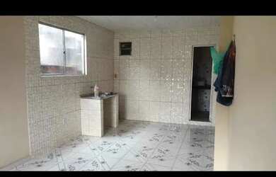 Imagem: A casa possui 3 Dormitórios, 2 Banheiros, 12m² de Área e