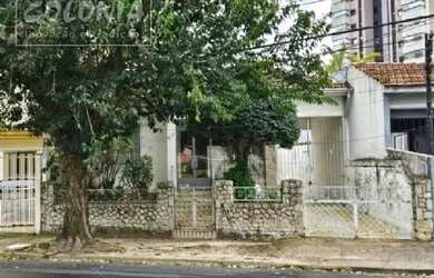 Imagem: A casa possui 3 Dormitórios, 2 Banheiros, 4 Vagas na garagem