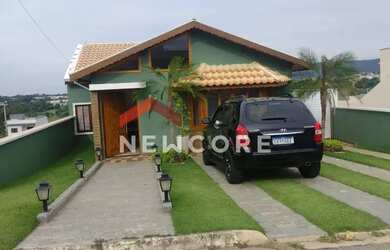 Imagem: A casa em condomínioe possui 2 Dormitórios, 3 Banheiros, 3