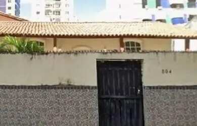 Imagem: O depósito possui 5 Vagas na garagem, 265m² de Área e está