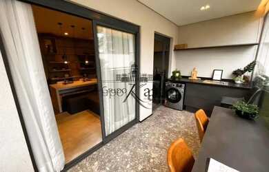 Imagem: O apartamento possui 2 Dormitórios, 2 Banheiros, 2 Vagas na