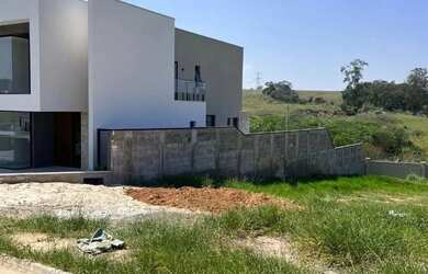 Imagem: O terreno possui 654m² de Área e está localizado em Loteamento