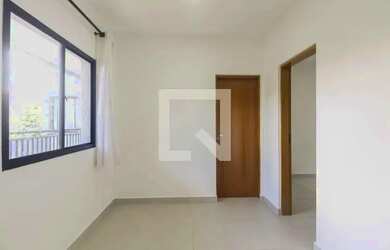 Imagem: O apartamento possui 1 Dormitório, 1 Banheiro, 32m² de Área