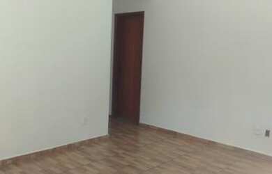 Imagem: A casa possui 2 Dormitórios e 1 Banheiro e está localizado