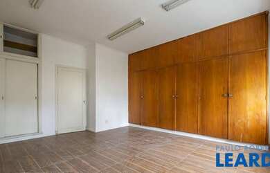 Imagem 6: SOBRADO - PINHEIROS - SP. Churrasqueira, Ar-condicionado, Área de serviçoe250m²...