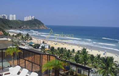 Imagem: A casa possui 5 Dormitórios, 5 Banheiros, 5 Vagas na garagem