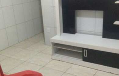 Imagem: A casa possui 3 Dormitórios, 1 Banheiro, 1 Vaga na garagem