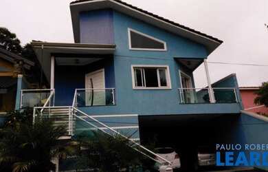 Imagem: A casa em condomínio possui 3 Dormitórios, 3 Banheiros, 5