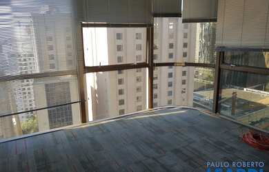 Imagem: O depósito possui 1 Vaga na garagem, 140m² de Área e está