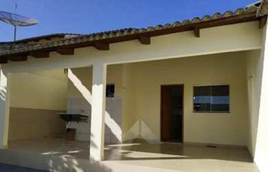 Imagem: A casa possui 2 Dormitórios, 2 Banheiros, 1 Vaga na garagem