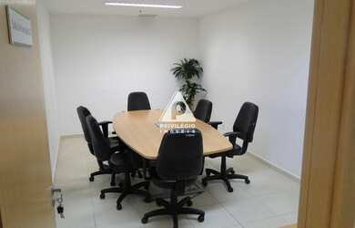 Imagem: O depósito possui 19m² de Área e está localizado em Barra