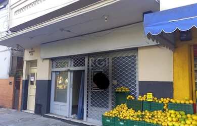 Imagem: O depósito possui 180m² de Área e está localizado em Navegantes