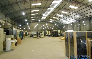 Imagem: O depósito possui 5 Vagas na garagem, 4.050m² de Área e