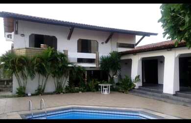 Imagem 12: / Casa na Farolandia. Piscina, Churrasqueira, 378m² de Áreae2 Vagas...