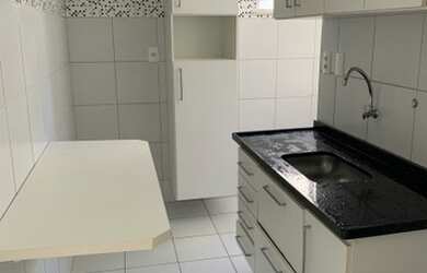 Imagem: O apartamento possui 2 Dormitórios, 1 Banheiro, 2 Vagas na