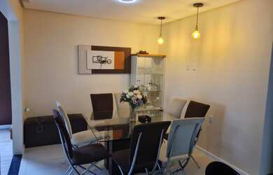 Imagem: A casa em condomínio possui 5 Dormitórios, 4 Banheiros, 2