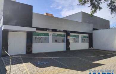 Imagem: O depósito possui 4 Vagas na garagem, 205m² de Área e está