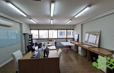 Imagem: O depósito possui 48m² de Área e está localizado em Centro