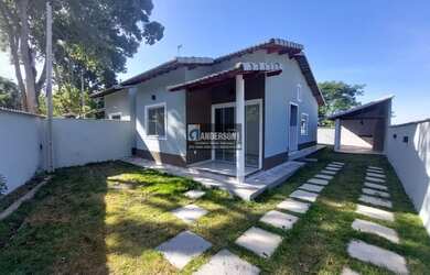 Imagem: A casa possui 2 Dormitórios, 2 Banheiros, 1 Vaga na garagem