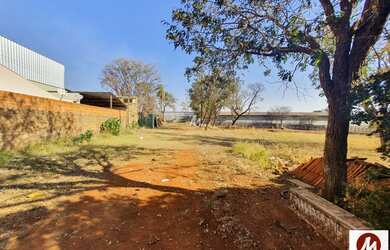 Imagem: O terreno possui 2.708m² de Área e está localizado em Recreio