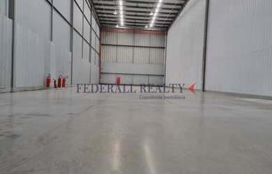 Imagem: O depósito possui 5 Vagas na garagem, 574m² de Área e está