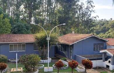 Imagem: A casa em condomínio possui 3 Dormitórios, 2 Banheiros, 100m²