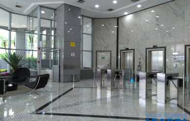 Imagem: O depósito possui 5 Vagas na garagem, 245m² de Área e está