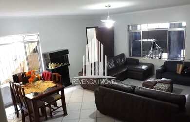 Imagem: A casa possui 5 Dormitórios, 5 Banheiros, 2 Vagas na garagem