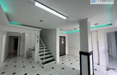 Imagem: O depósito possui 200m² de Área e está localizado em Centro