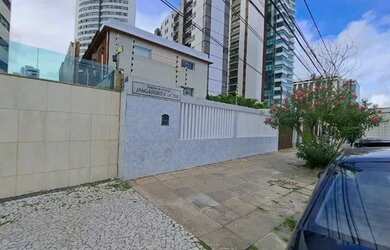 Imagem: A kitnet possui 1 Dormitório, 1 Banheiro, 1 Vaga na garagem