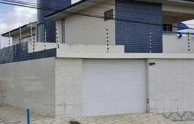 Imagem: A casa possui 5 Dormitórios, 3 Banheiros, 5 Vagas na garagem