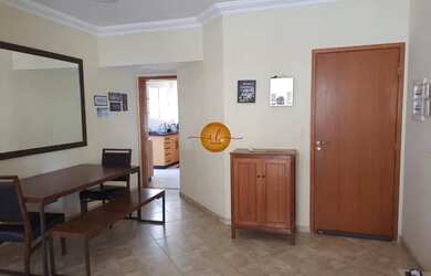 Imagem: O apartamento possui 2 Dormitórios, 2 Banheiros, 2 Vagas na